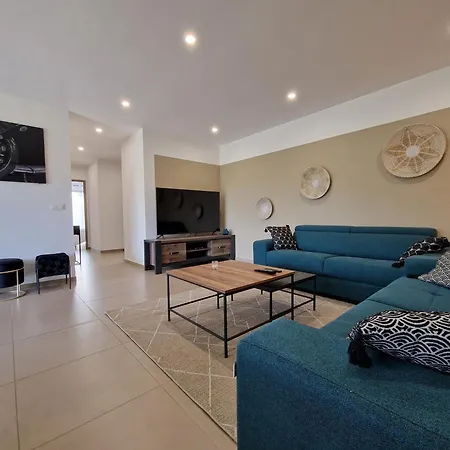 Alvalmax * بورتو فيكشْيو