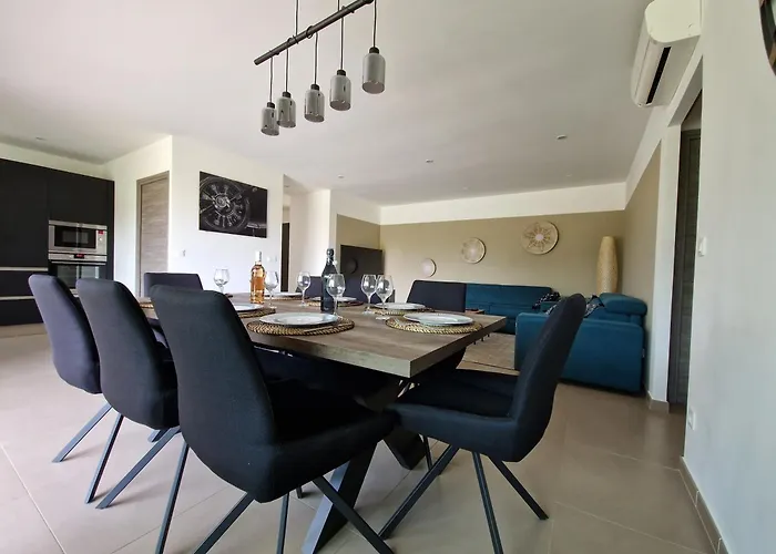 Alvalmax Villa *