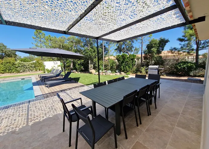 Alvalmax Villa *